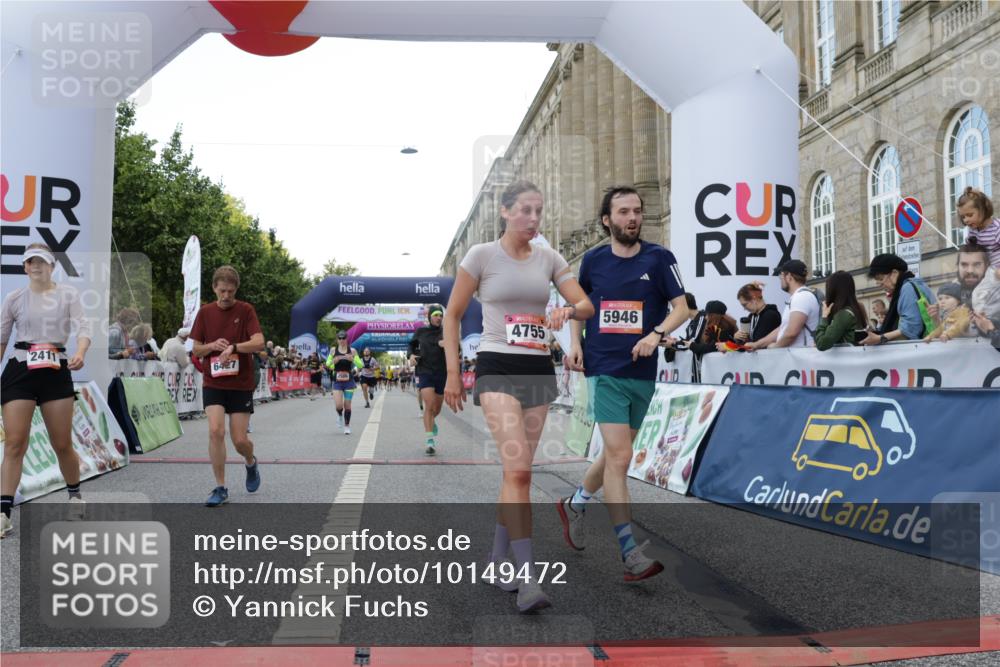 06.09.2026 - CURREX Alsterlauf Yannick Fuchs http://msf.ph/oto/10149472 06.09.2026 09:50:31 Ziel 2411, 2453, 2506, 2878, 2937, 3044, 4568, 4755, 4840, 4897, 5299, 5631, 5946, 6427, 8156 meine-sportfotos.de