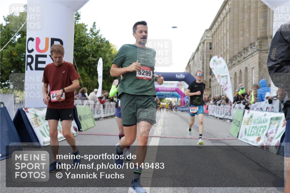 06.09.2026 - CURREX Alsterlauf Yannick Fuchs http://msf.ph/oto/10149483 06.09.2026 09:50:34 Ziel 2411, 2506, 2937, 3044, 3402, 4755, 4897, 5274, 5299, 5631, 5946, 6427 meine-sportfotos.de