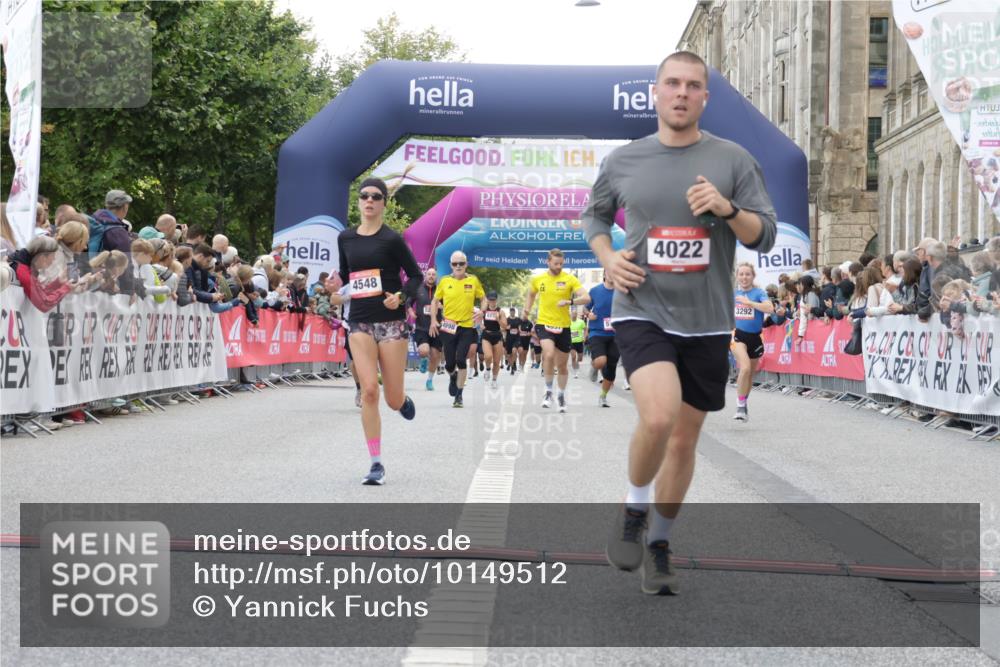 06.09.2026 - CURREX Alsterlauf Yannick Fuchs http://msf.ph/oto/10149512 06.09.2026 09:50:42 Ziel 2937, 3292, 3402, 4022, 4548, 4834, 4998, 5178, 5274, 5714, 8160 meine-sportfotos.de
