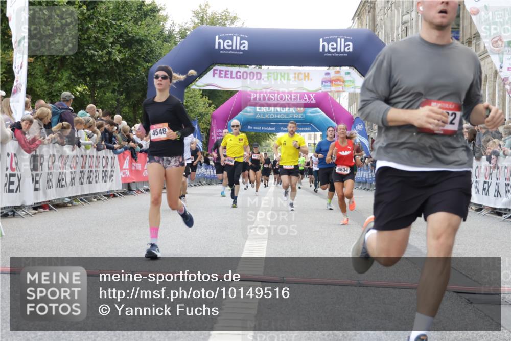 06.09.2026 - CURREX Alsterlauf Yannick Fuchs http://msf.ph/oto/10149516 06.09.2026 09:50:43 Ziel 2937, 3292, 3402, 4022, 4548, 4556, 4834, 4997, 4998, 5178, 5274, 5714, 8160 meine-sportfotos.de