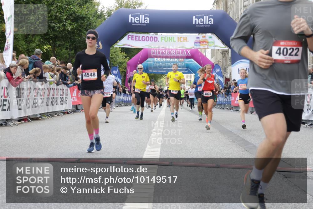 06.09.2026 - CURREX Alsterlauf Yannick Fuchs http://msf.ph/oto/10149517 06.09.2026 09:50:43 Ziel 2937, 3292, 3402, 4022, 4548, 4556, 4834, 4997, 4998, 5178, 5274, 5714, 8160 meine-sportfotos.de