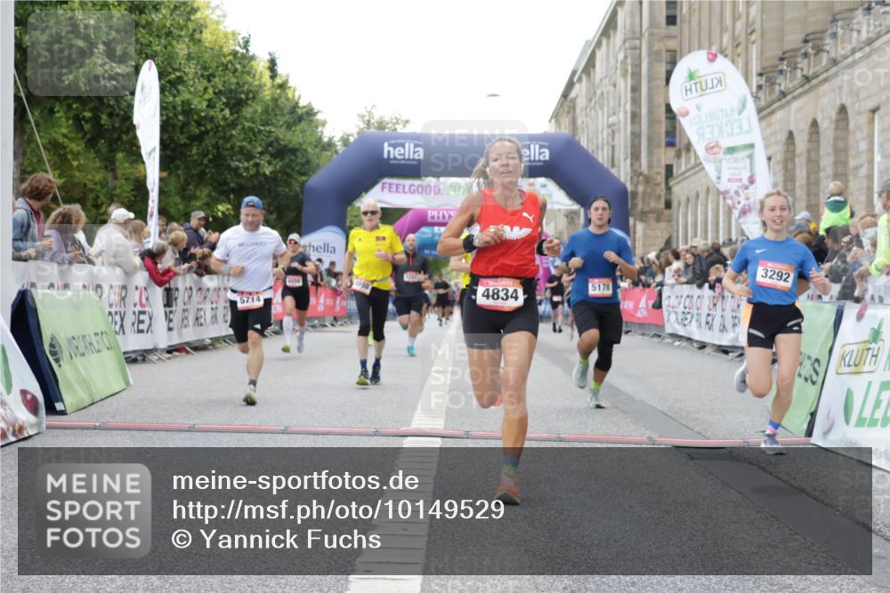 06.09.2026 - CURREX Alsterlauf Yannick Fuchs http://msf.ph/oto/10149529 06.09.2026 09:50:46 Ziel 3073, 3292, 3402, 3423, 4022, 4371, 4548, 4556, 4834, 4997, 4998, 5178, 5282, 5714, 8160, 8277 meine-sportfotos.de