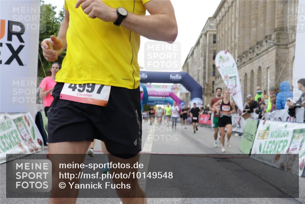 06.09.2026 - CURREX Alsterlauf Yannick Fuchs http://msf.ph/oto/10149548 06.09.2026 09:50:50 Ziel 2008, 3073, 3292, 3423, 3468, 4317, 4371, 4548, 4556, 4834, 4997, 4998, 5102, 5178, 5282, 5480, 5714, 6182, 8277 meine-sportfotos.de