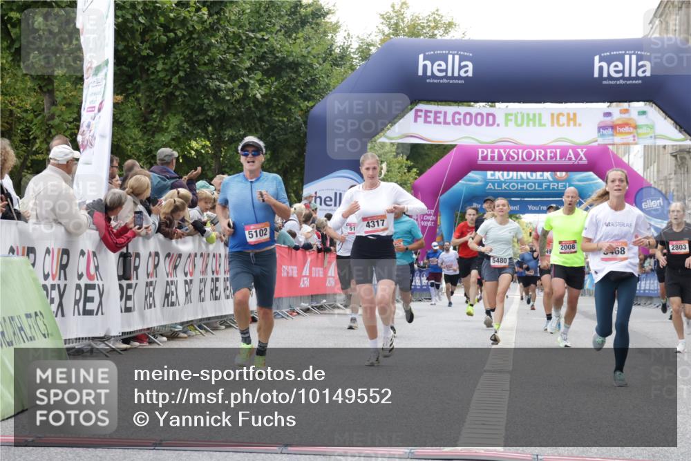 06.09.2026 - CURREX Alsterlauf Yannick Fuchs http://msf.ph/oto/10149552 06.09.2026 09:50:52 Ziel 2008, 2594, 2803, 3073, 3152, 3292, 3423, 3468, 3498, 4070, 4317, 4371, 4556, 4834, 4997, 4998, 5101, 5102, 5178, 5282, 5480, 5714, 6182, 8277 meine-sportfotos.de