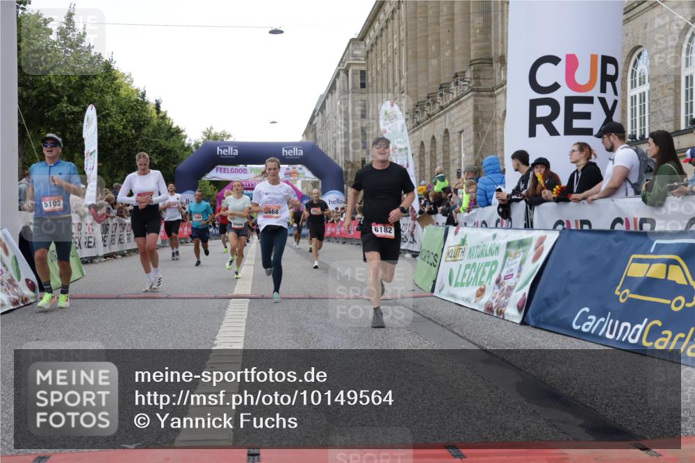 06.09.2026 - CURREX Alsterlauf Yannick Fuchs http://msf.ph/oto/10149564 06.09.2026 09:50:54 Ziel 2008, 2594, 2803, 3073, 3152, 3423, 3468, 3498, 4070, 4317, 4371, 4556, 4687, 4997, 4998, 5101, 5102, 5178, 5282, 5480, 5714, 6182, 6277, 8277 meine-sportfotos.de