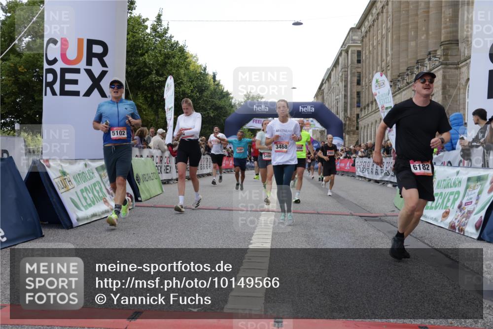 06.09.2026 - CURREX Alsterlauf Yannick Fuchs http://msf.ph/oto/10149566 06.09.2026 09:50:54 Ziel 2008, 2594, 2803, 3073, 3152, 3423, 3468, 3498, 4070, 4317, 4371, 4556, 4687, 4997, 4998, 5101, 5102, 5178, 5282, 5480, 5714, 6182, 6277, 8277 meine-sportfotos.de