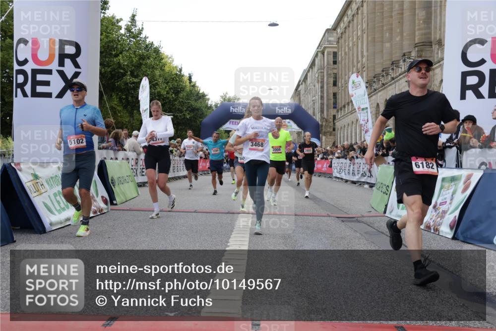 06.09.2026 - CURREX Alsterlauf Yannick Fuchs http://msf.ph/oto/10149567 06.09.2026 09:50:54 Ziel 2008, 2594, 2803, 3073, 3152, 3423, 3468, 3498, 4070, 4317, 4371, 4556, 4687, 4997, 4998, 5101, 5102, 5178, 5282, 5480, 5714, 6182, 6277, 8277 meine-sportfotos.de