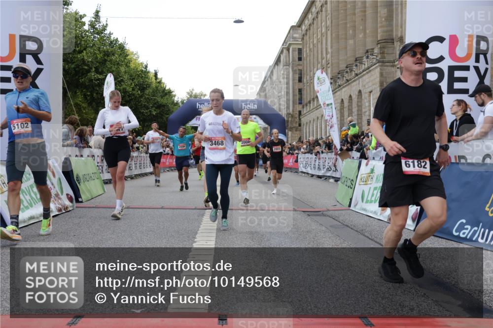 06.09.2026 - CURREX Alsterlauf Yannick Fuchs http://msf.ph/oto/10149568 06.09.2026 09:50:54 Ziel 2008, 2594, 2803, 3073, 3152, 3423, 3468, 3498, 4070, 4317, 4371, 4556, 4687, 4997, 4998, 5101, 5102, 5178, 5282, 5480, 5714, 6182, 6277, 8277 meine-sportfotos.de