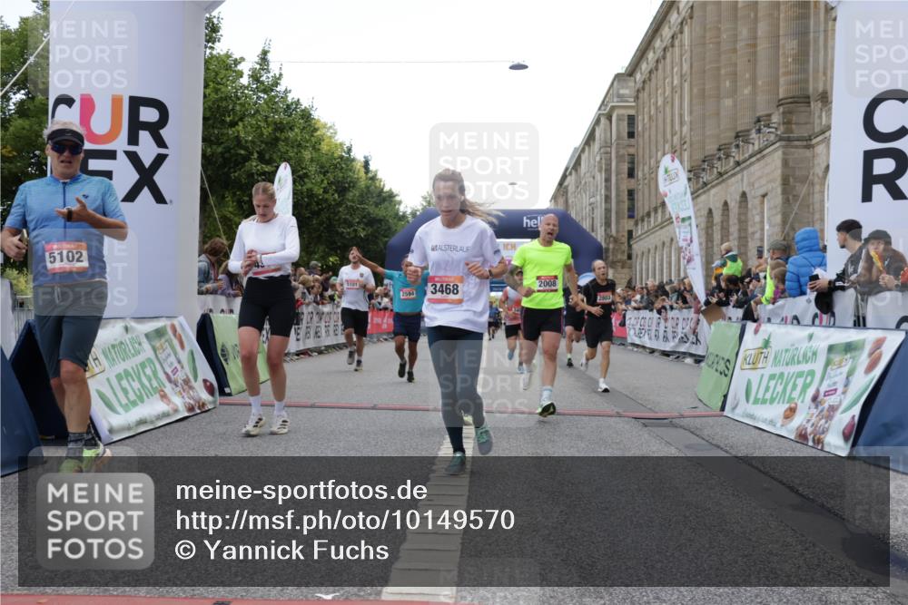 06.09.2026 - CURREX Alsterlauf Yannick Fuchs http://msf.ph/oto/10149570 06.09.2026 09:50:55 Ziel 2008, 2594, 2803, 3073, 3152, 3423, 3468, 3498, 4070, 4317, 4371, 4556, 4687, 4997, 5101, 5102, 5282, 5480, 6182, 6277, 8277 meine-sportfotos.de