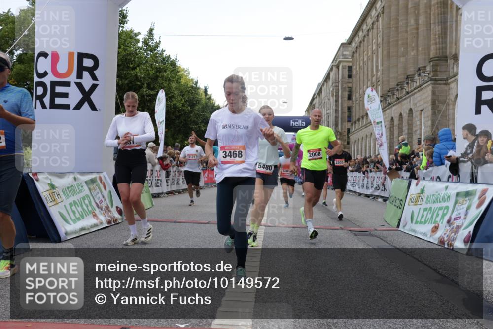 06.09.2026 - CURREX Alsterlauf Yannick Fuchs http://msf.ph/oto/10149572 06.09.2026 09:50:55 Ziel 2008, 2594, 2803, 3073, 3152, 3423, 3468, 3498, 4070, 4317, 4371, 4556, 4687, 4997, 5101, 5102, 5282, 5480, 6182, 6277, 8277 meine-sportfotos.de
