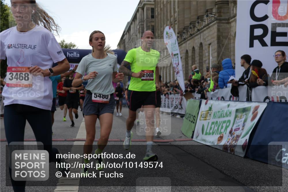 06.09.2026 - CURREX Alsterlauf Yannick Fuchs http://msf.ph/oto/10149574 06.09.2026 09:50:55 Ziel 2008, 2594, 2803, 3073, 3152, 3423, 3468, 3498, 4070, 4317, 4371, 4556, 4687, 4997, 5101, 5102, 5282, 5480, 6182, 6277, 8277 meine-sportfotos.de