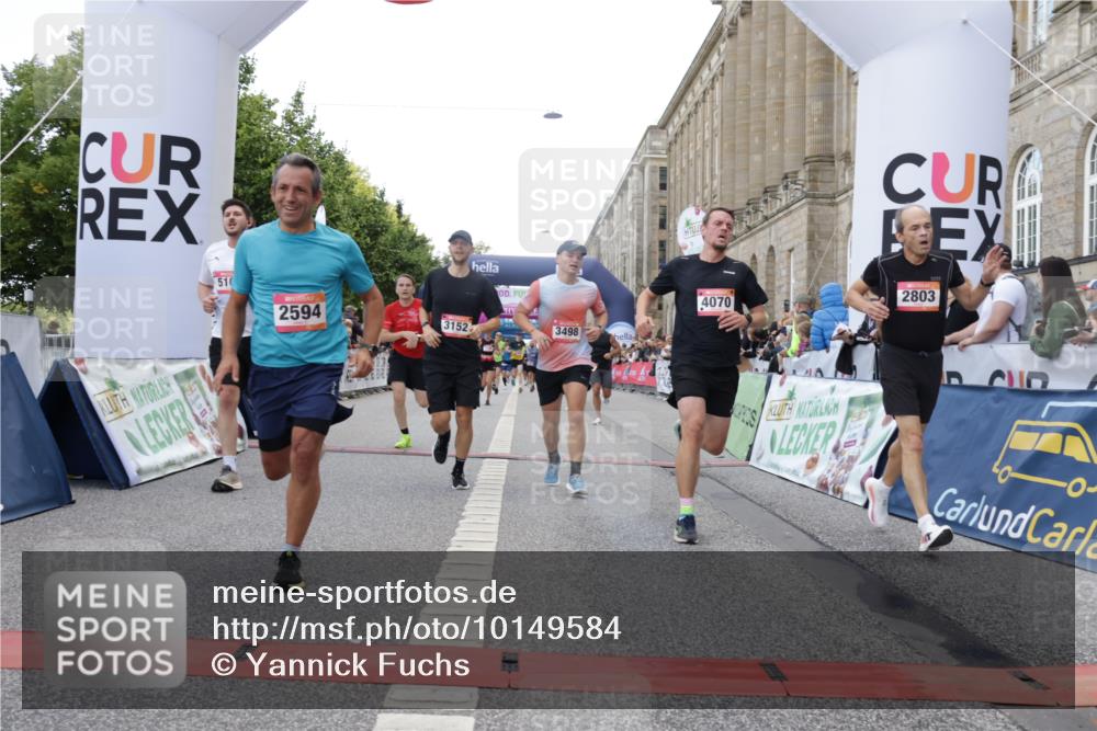 06.09.2026 - CURREX Alsterlauf Yannick Fuchs http://msf.ph/oto/10149584 06.09.2026 09:50:57 Ziel 2008, 2594, 2803, 3073, 3152, 3279, 3423, 3468, 3498, 3700, 4070, 4317, 4371, 4687, 5101, 5102, 5480, 6182, 6277, 8277 meine-sportfotos.de