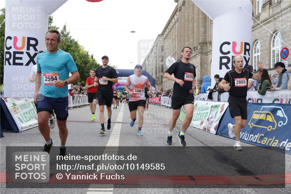 06.09.2026 - CURREX Alsterlauf Yannick Fuchs http://msf.ph/oto/10149585 06.09.2026 09:50:57 Ziel 2008, 2594, 2803, 3073, 3152, 3279, 3423, 3468, 3498, 3700, 4070, 4317, 4371, 4687, 5101, 5102, 5480, 6182, 6277, 8277 meine-sportfotos.de
