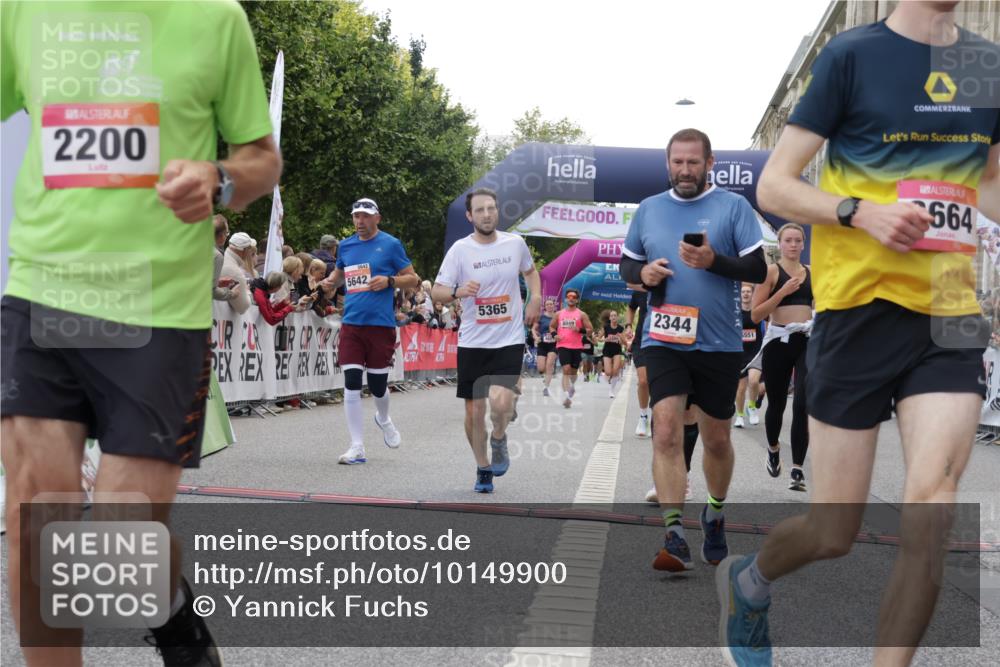 06.09.2026 - CURREX Alsterlauf Yannick Fuchs http://msf.ph/oto/10149900 06.09.2026 09:51:05 Ziel 2200, 2344, 3279, 3664, 3700, 4681, 4687, 4895, 5365, 5551, 5609, 5642, 5977, 6204, 6277, 8049, 8195 meine-sportfotos.de
