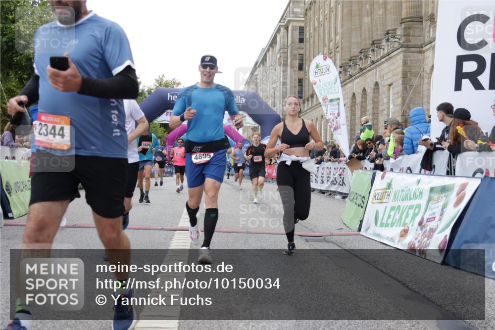 06.09.2026 - CURREX Alsterlauf Yannick Fuchs http://msf.ph/oto/10150034 06.09.2026 09:51:06 Ziel 2200, 2344, 2358, 3237, 3279, 3664, 3700, 4681, 4895, 5365, 5551, 5609, 5642, 5977, 6204, 6277, 8049, 8195 meine-sportfotos.de
