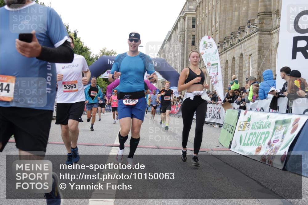 06.09.2026 - CURREX Alsterlauf Yannick Fuchs http://msf.ph/oto/10150063 06.09.2026 09:51:06 Ziel 2200, 2344, 2358, 3237, 3279, 3664, 3700, 4681, 4895, 5365, 5551, 5609, 5642, 5977, 6204, 6277, 8049, 8195 meine-sportfotos.de