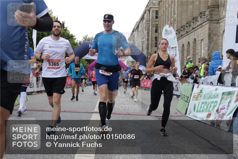 06.09.2026 - CURREX Alsterlauf Yannick Fuchs http://msf.ph/oto/10150086 06.09.2026 09:51:06 Ziel 2200, 2344, 2358, 3237, 3279, 3664, 3700, 4681, 4895, 5365, 5551, 5609, 5642, 5977, 6204, 6277, 8049, 8195 meine-sportfotos.de