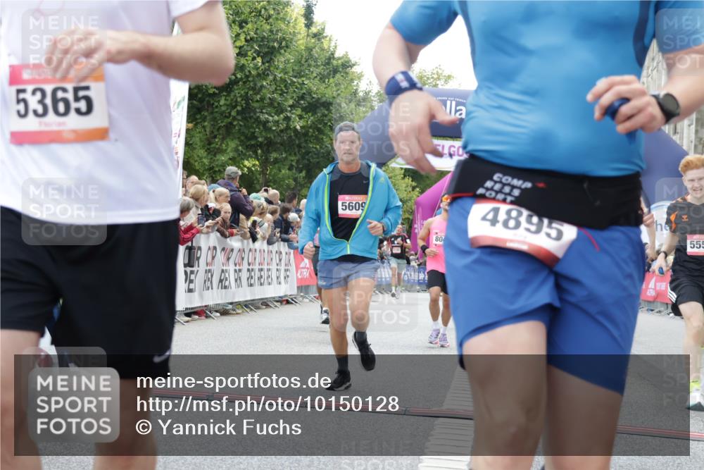 06.09.2026 - CURREX Alsterlauf Yannick Fuchs http://msf.ph/oto/10150128 06.09.2026 09:51:07 Ziel 2200, 2344, 2358, 3237, 3279, 3664, 3700, 4681, 4895, 5365, 5551, 5609, 5642, 5977, 6204, 8049, 8195 meine-sportfotos.de