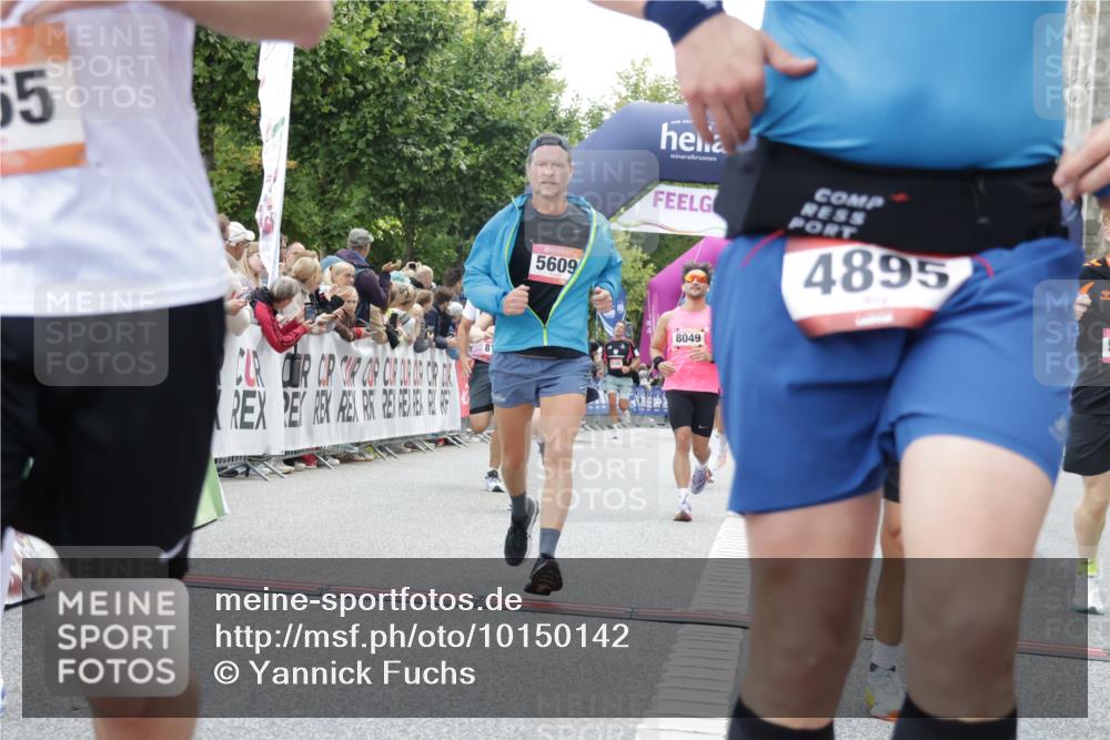 06.09.2026 - CURREX Alsterlauf Yannick Fuchs http://msf.ph/oto/10150142 06.09.2026 09:51:07 Ziel 2200, 2344, 2358, 3237, 3279, 3664, 3700, 4681, 4895, 5365, 5551, 5609, 5642, 5977, 6204, 8049, 8195 meine-sportfotos.de