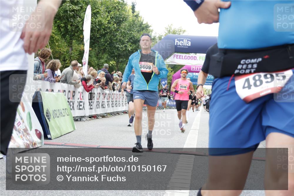06.09.2026 - CURREX Alsterlauf Yannick Fuchs http://msf.ph/oto/10150167 06.09.2026 09:51:08 Ziel 2200, 2344, 2358, 3237, 3279, 3664, 3700, 4681, 4895, 5365, 5551, 5609, 5642, 5977, 6204, 8049, 8195 meine-sportfotos.de