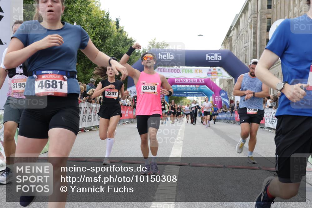 06.09.2026 - CURREX Alsterlauf Yannick Fuchs http://msf.ph/oto/10150308 06.09.2026 09:51:11 Ziel 2344, 2358, 3237, 4681, 4895, 5365, 5551, 5609, 5642, 5977, 6190, 6204, 8049, 8195 meine-sportfotos.de