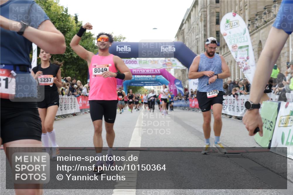 06.09.2026 - CURREX Alsterlauf Yannick Fuchs http://msf.ph/oto/10150364 06.09.2026 09:51:11 Ziel 2344, 2358, 3237, 4681, 4895, 5365, 5551, 5609, 5642, 5977, 6190, 6204, 8049, 8195 meine-sportfotos.de