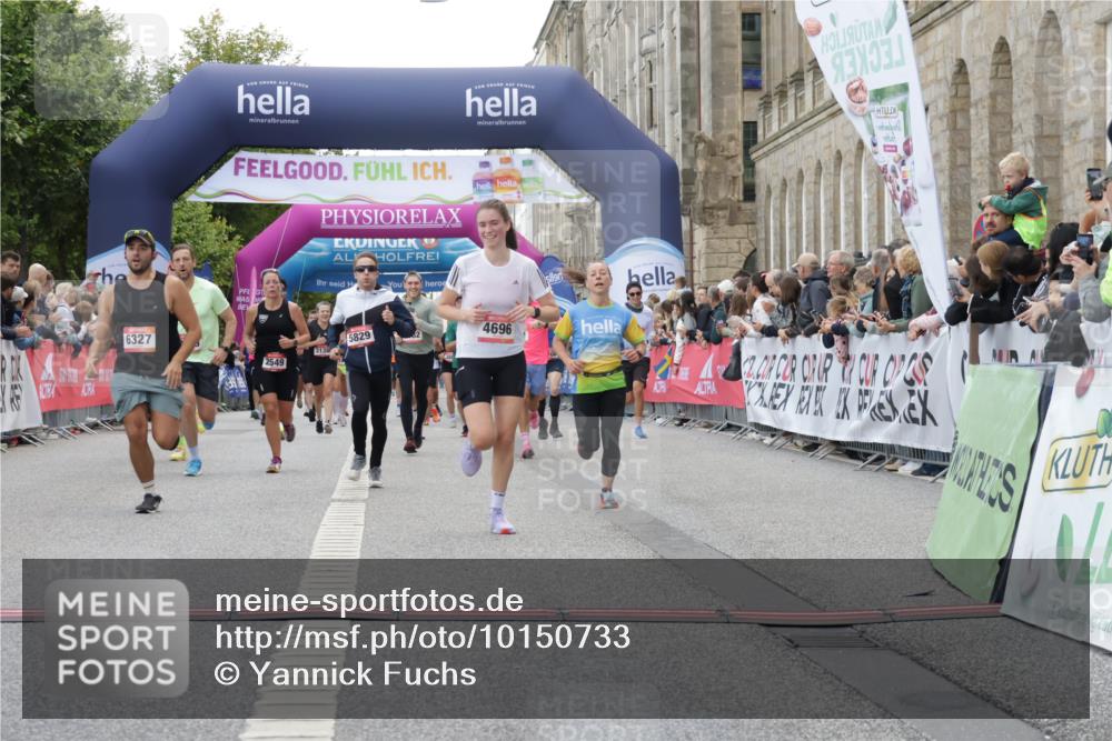 06.09.2026 - CURREX Alsterlauf Yannick Fuchs http://msf.ph/oto/10150733 06.09.2026 09:51:15 Ziel 2358, 2434, 2549, 3237, 3549, 4381, 4382, 4681, 4696, 5551, 5609, 5829, 5885, 6190, 6327, 6399, 8049, 8195 meine-sportfotos.de