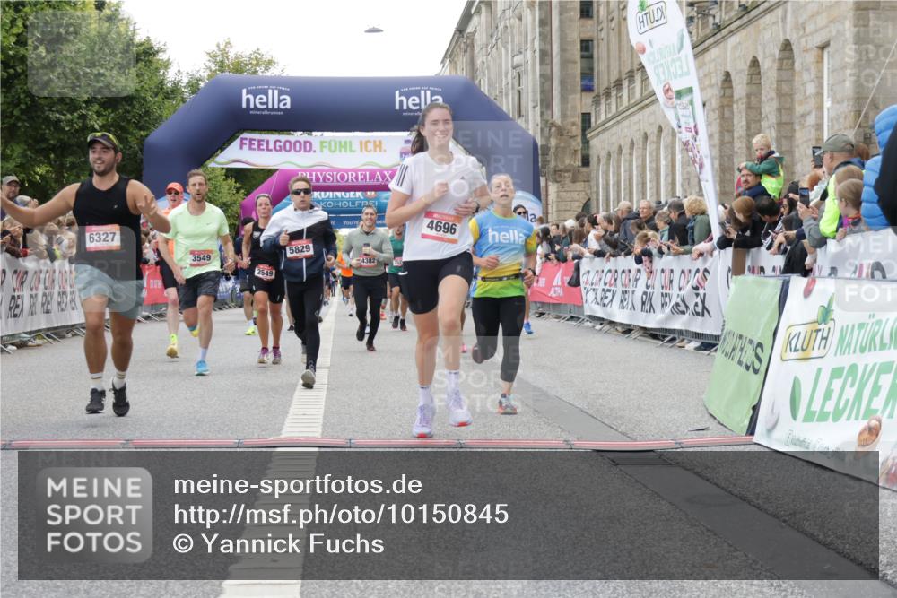 06.09.2026 - CURREX Alsterlauf Yannick Fuchs http://msf.ph/oto/10150845 06.09.2026 09:51:16 Ziel 2358, 2434, 2549, 3237, 3549, 4381, 4382, 4681, 4696, 5829, 5885, 6190, 6327, 6399, 8049, 8195 meine-sportfotos.de