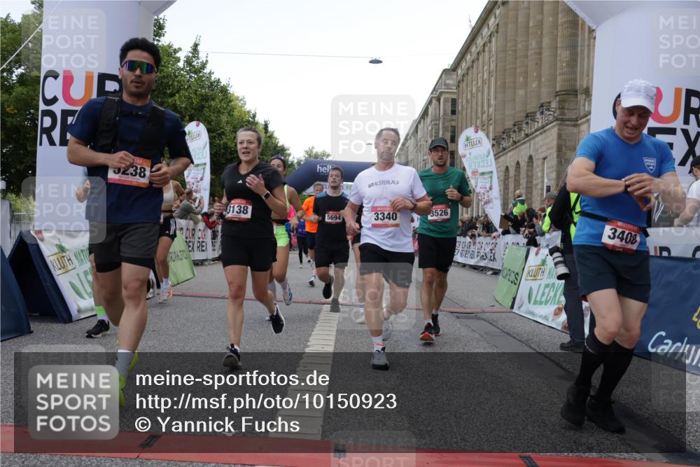 06.09.2026 - CURREX Alsterlauf Yannick Fuchs http://msf.ph/oto/10150923 06.09.2026 09:51:23 Ziel 2071, 2079, 2434, 2549, 2973, 2974, 3138, 3340, 3408, 3526, 3549, 3686, 3886, 4092, 4381, 4382, 4387, 4696, 4989, 5027, 5151, 5238, 5694, 5829, 5869, 5885, 6327, 6399, 8301 meine-sportfotos.de
