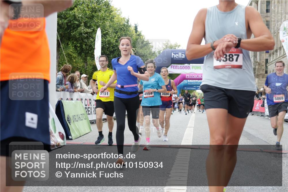 06.09.2026 - CURREX Alsterlauf Yannick Fuchs http://msf.ph/oto/10150934 06.09.2026 09:51:27 Ziel 2071, 2079, 2973, 2974, 3138, 3286, 3340, 3408, 3526, 3686, 3886, 4092, 4381, 4382, 4387, 4989, 5027, 5151, 5238, 5694, 5869, 5885, 6490, 8301 meine-sportfotos.de
