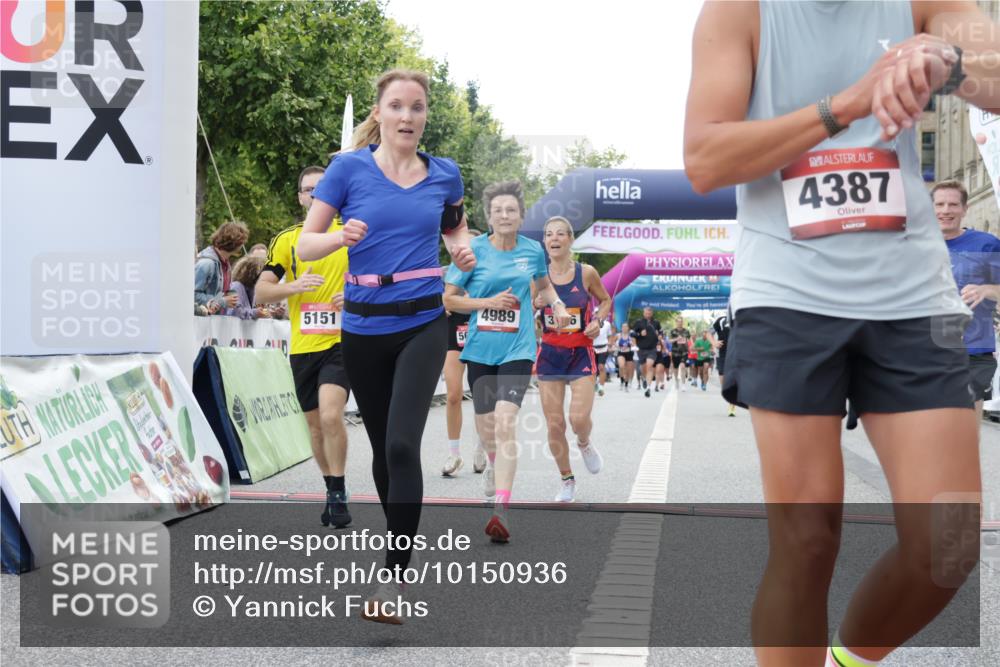 06.09.2026 - CURREX Alsterlauf Yannick Fuchs http://msf.ph/oto/10150936 06.09.2026 09:51:27 Ziel 2071, 2079, 2973, 2974, 3138, 3286, 3340, 3408, 3526, 3686, 3886, 4092, 4381, 4382, 4387, 4989, 5027, 5151, 5238, 5694, 5869, 5885, 6490, 8301 meine-sportfotos.de