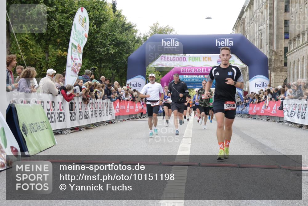 06.09.2026 - CURREX Alsterlauf Yannick Fuchs http://msf.ph/oto/10151198 06.09.2026 09:51:31 Ziel 2023, 2071, 2079, 3286, 3686, 3733, 4387, 4989, 5027, 5151, 5230, 5596, 5694, 5847, 5869, 6411, 6490, 8301 meine-sportfotos.de
