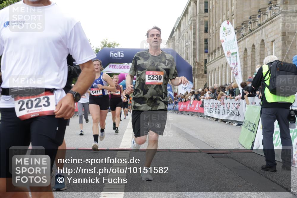 06.09.2026 - CURREX Alsterlauf Yannick Fuchs http://msf.ph/oto/10151582 06.09.2026 09:51:35 Ziel 2023, 3286, 3733, 4210, 4985, 4987, 5027, 5230, 5525, 5596, 5814, 5847, 6411, 6490, 8085 meine-sportfotos.de