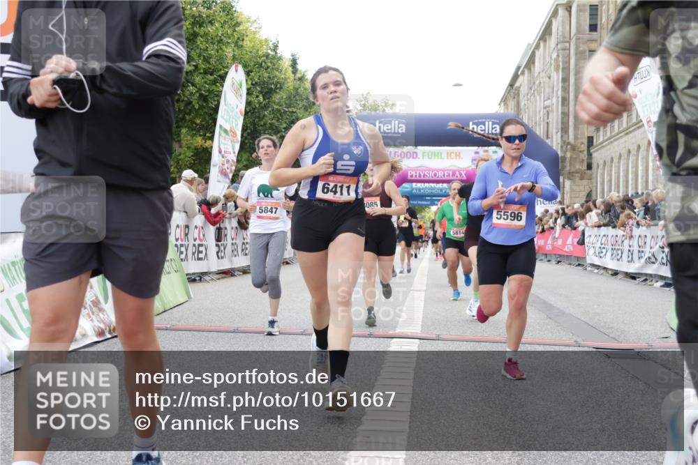06.09.2026 - CURREX Alsterlauf Yannick Fuchs http://msf.ph/oto/10151667 06.09.2026 09:51:36 Ziel 2023, 3286, 3733, 4210, 4985, 4987, 5230, 5525, 5596, 5814, 5847, 6411, 6490, 8085 meine-sportfotos.de