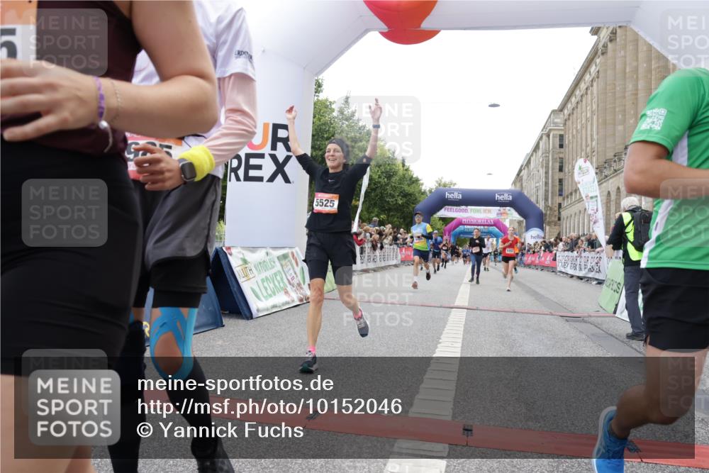 06.09.2026 - CURREX Alsterlauf Yannick Fuchs http://msf.ph/oto/10152046 06.09.2026 09:51:41 Ziel 2542, 3733, 4210, 4427, 4729, 4985, 4987, 5230, 5525, 5596, 5814, 5847, 6405, 6411, 6453, 8085, 8332 meine-sportfotos.de