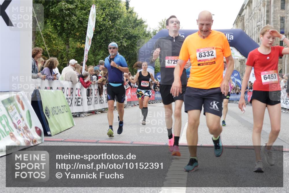 06.09.2026 - CURREX Alsterlauf Yannick Fuchs http://msf.ph/oto/10152391 06.09.2026 09:51:45 Ziel 2542, 3465, 4210, 4267, 4268, 4427, 4729, 4985, 5525, 5814, 6405, 6453, 8332 meine-sportfotos.de