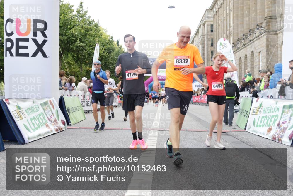 06.09.2026 - CURREX Alsterlauf Yannick Fuchs http://msf.ph/oto/10152463 06.09.2026 09:51:45 Ziel 2542, 3465, 4210, 4267, 4268, 4427, 4729, 4985, 5525, 5814, 6405, 6453, 8332 meine-sportfotos.de