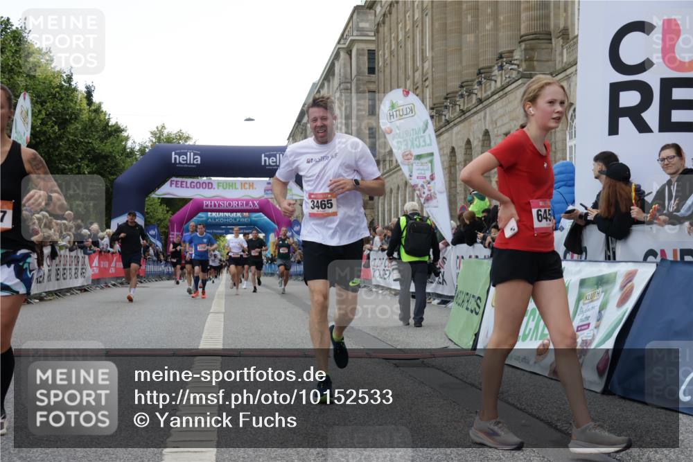 06.09.2026 - CURREX Alsterlauf Yannick Fuchs http://msf.ph/oto/10152533 06.09.2026 09:51:48 Ziel 2542, 3041, 3202, 3465, 4200, 4267, 4268, 4427, 4667, 4729, 5621, 6023, 6405, 6453, 8332 meine-sportfotos.de