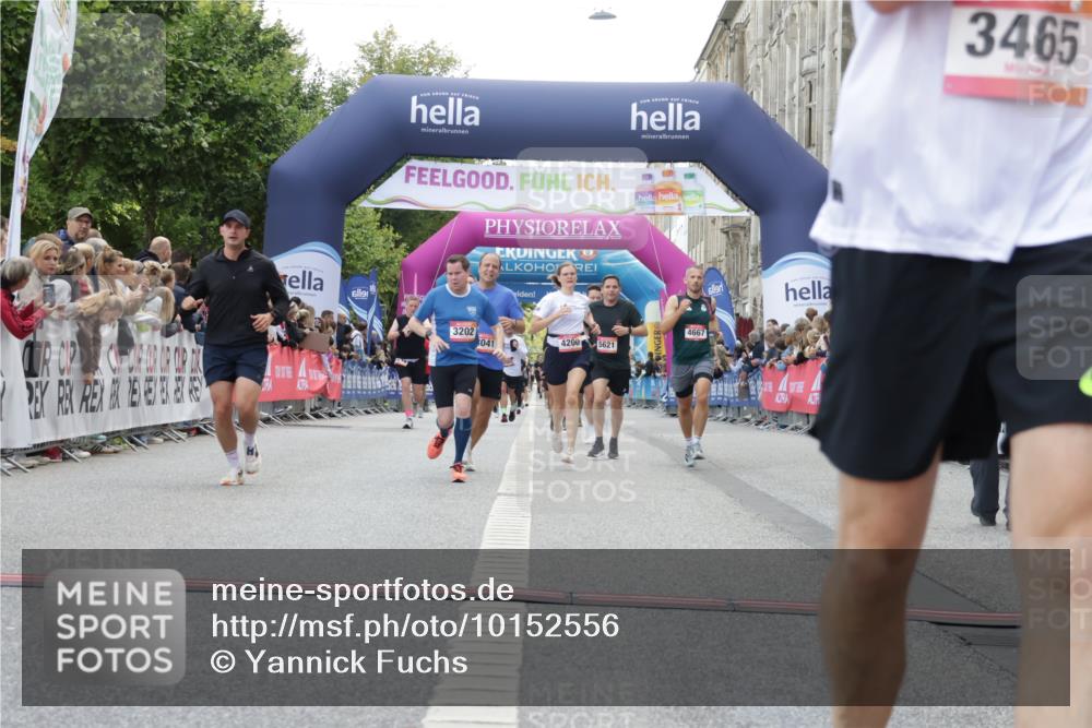 06.09.2026 - CURREX Alsterlauf Yannick Fuchs http://msf.ph/oto/10152556 06.09.2026 09:51:49 Ziel 2542, 3041, 3202, 3465, 4200, 4267, 4268, 4427, 4667, 4729, 4845, 5621, 6023, 6405, 6453, 8332 meine-sportfotos.de