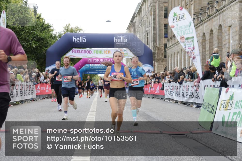 06.09.2026 - CURREX Alsterlauf Yannick Fuchs http://msf.ph/oto/10153561 06.09.2026 09:52:03 Ziel 2002, 2719, 3975, 4250, 4742, 5321, 5862, 5881, 6092, 6206, 8280 meine-sportfotos.de