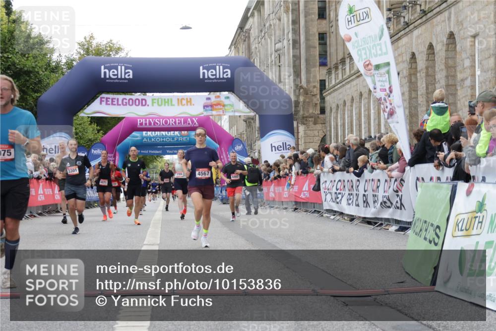 06.09.2026 - CURREX Alsterlauf Yannick Fuchs http://msf.ph/oto/10153836 06.09.2026 09:52:07 Ziel 2118, 2284, 3301, 3789, 3839, 3975, 4250, 4462, 4567, 5321, 5862, 5881, 6092, 6206, 8071, 8280 meine-sportfotos.de