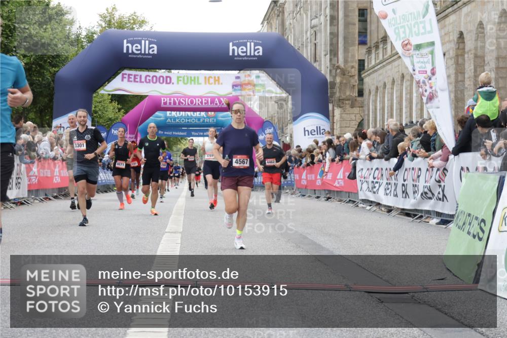 06.09.2026 - CURREX Alsterlauf Yannick Fuchs http://msf.ph/oto/10153915 06.09.2026 09:52:07 Ziel 2118, 2284, 3301, 3789, 3839, 3975, 4250, 4462, 4567, 5321, 5862, 5881, 6092, 6206, 8071, 8280 meine-sportfotos.de