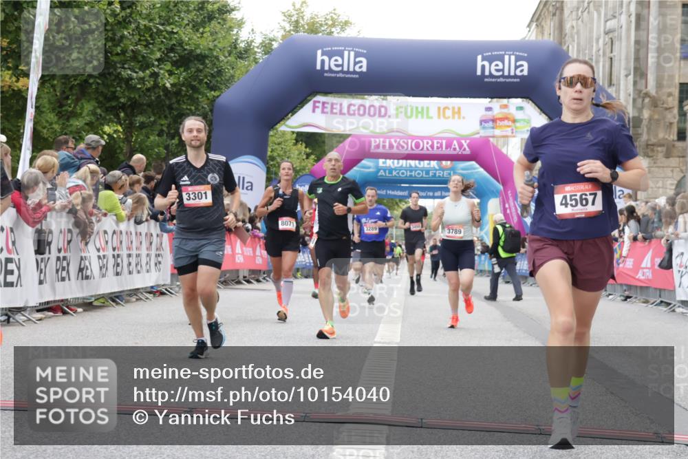 06.09.2026 - CURREX Alsterlauf Yannick Fuchs http://msf.ph/oto/10154040 06.09.2026 09:52:09 Ziel 2118, 2284, 3289, 3301, 3789, 3839, 3975, 4250, 4462, 4567, 5321, 5881, 6092, 6206, 8071 meine-sportfotos.de