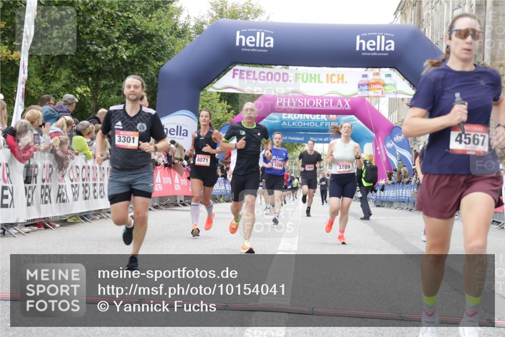 06.09.2026 - CURREX Alsterlauf Yannick Fuchs http://msf.ph/oto/10154041 06.09.2026 09:52:09 Ziel 2118, 2284, 3289, 3301, 3789, 3839, 3975, 4250, 4462, 4567, 5321, 5881, 6092, 6206, 8071 meine-sportfotos.de