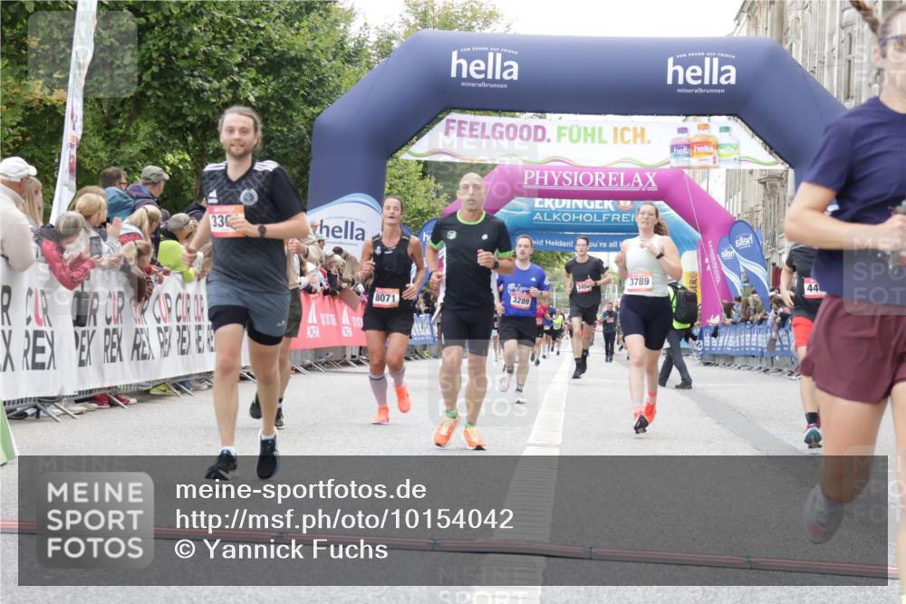 06.09.2026 - CURREX Alsterlauf Yannick Fuchs http://msf.ph/oto/10154042 06.09.2026 09:52:09 Ziel 2118, 2284, 3289, 3301, 3789, 3839, 3975, 4250, 4462, 4567, 5321, 5881, 6092, 6206, 8071 meine-sportfotos.de