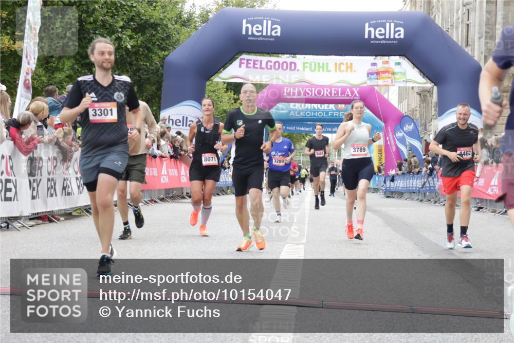 06.09.2026 - CURREX Alsterlauf Yannick Fuchs http://msf.ph/oto/10154047 06.09.2026 09:52:10 Ziel 2118, 2191, 2284, 3289, 3301, 3789, 3839, 3975, 4250, 4462, 4567, 5321, 5881, 6092, 8071 meine-sportfotos.de