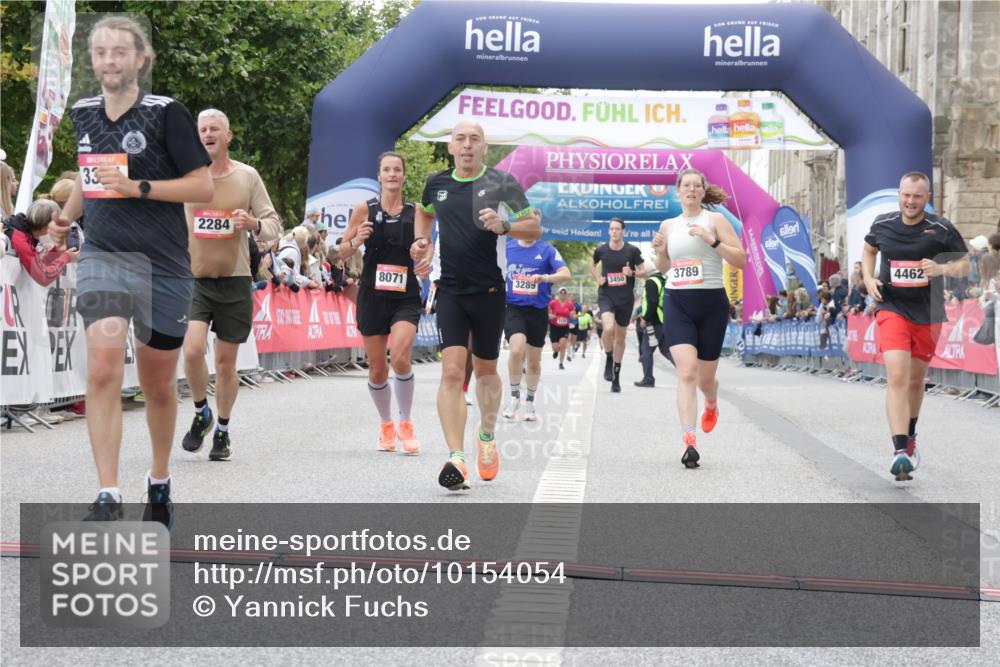 06.09.2026 - CURREX Alsterlauf Yannick Fuchs http://msf.ph/oto/10154054 06.09.2026 09:52:10 Ziel 2118, 2191, 2284, 3289, 3301, 3789, 3839, 3975, 4250, 4462, 4567, 5321, 5881, 6092, 8071 meine-sportfotos.de