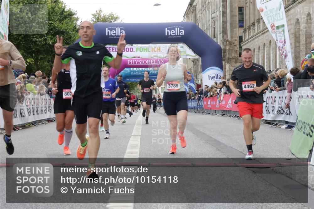 06.09.2026 - CURREX Alsterlauf Yannick Fuchs http://msf.ph/oto/10154118 06.09.2026 09:52:12 Ziel 2118, 2191, 2284, 2758, 3289, 3301, 3450, 3789, 3839, 3975, 4462, 4567, 5321, 5881, 8071 meine-sportfotos.de