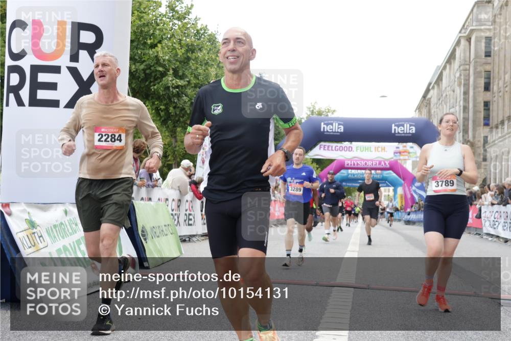 06.09.2026 - CURREX Alsterlauf Yannick Fuchs http://msf.ph/oto/10154131 06.09.2026 09:52:13 Ziel 2118, 2191, 2284, 2758, 3289, 3301, 3450, 3789, 3839, 3975, 4462, 4567, 5129, 5287, 5321, 8071 meine-sportfotos.de