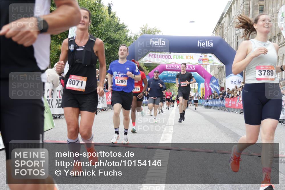 06.09.2026 - CURREX Alsterlauf Yannick Fuchs http://msf.ph/oto/10154146 06.09.2026 09:52:13 Ziel 2118, 2191, 2284, 2758, 3289, 3301, 3450, 3789, 3839, 3975, 4462, 4567, 5129, 5287, 5321, 8071 meine-sportfotos.de